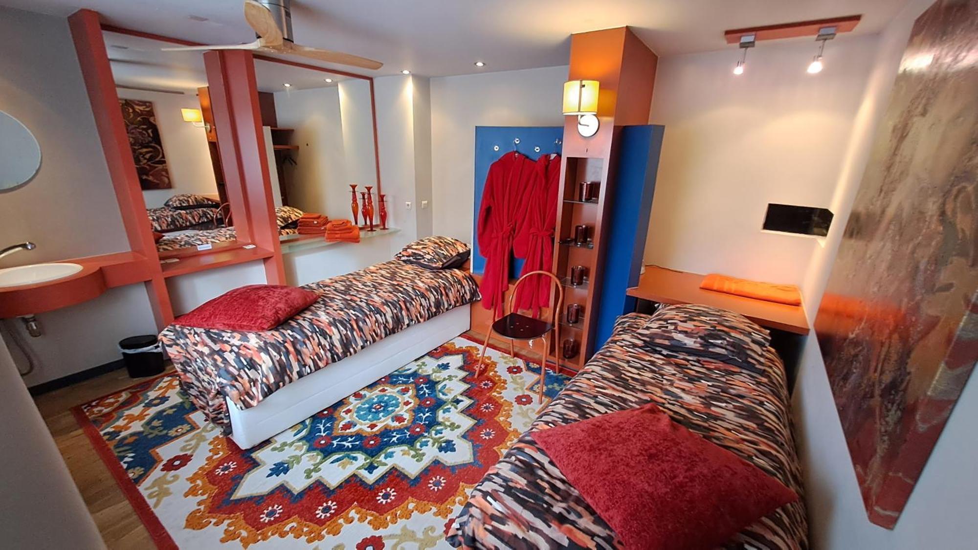 Beautyd Red Room Centrum Gullegem Wevelgem Exterior photo